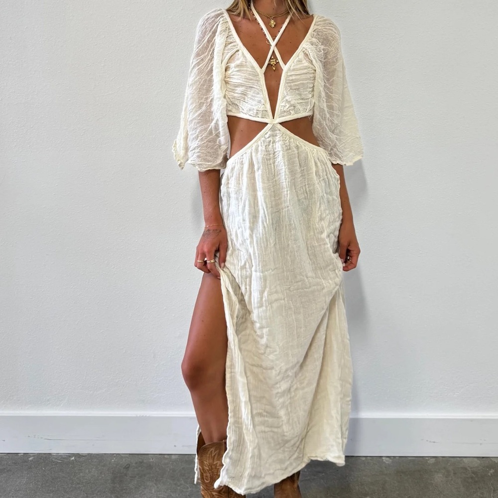 Jen’s pirate booty Rambling Rose Mid Drift Cut Out Maxi Dress NWT - Picture 2 of 16